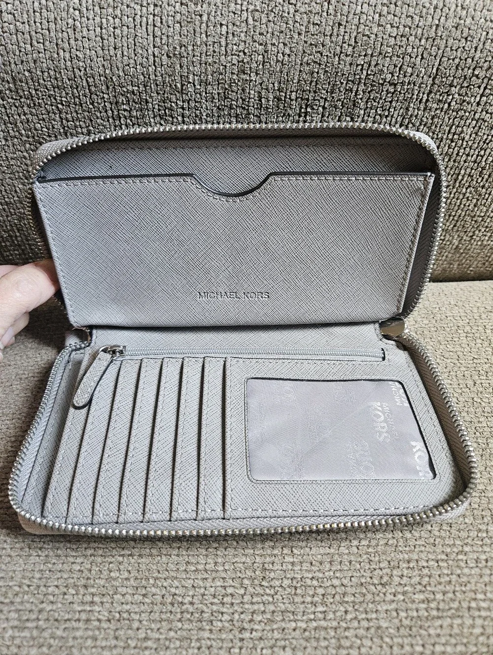 Michael Kors Jet Set Travel Phone Wallet Zip-Around Light Gray